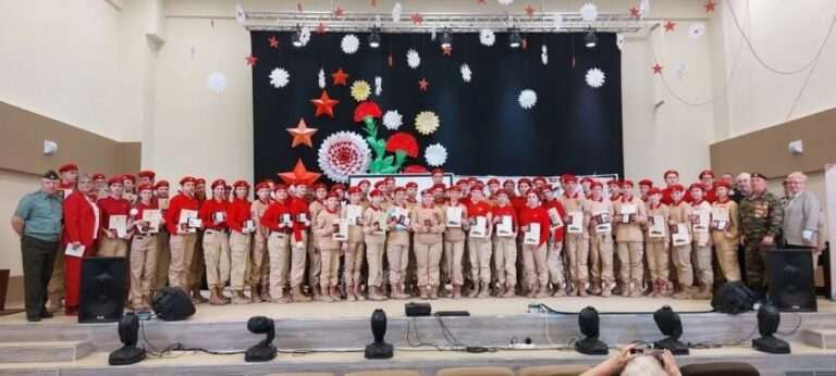 Юнармейцы — гордость Самары: награждение участников Парада Памяти